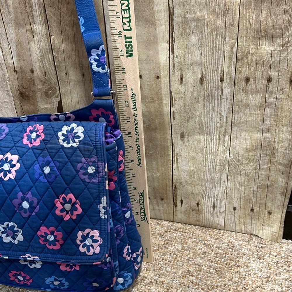 Vera Bradley Ellie Flowers multicolor Lg Crossbody w/ matching Turn Key Wallet - Picture 6 of 16